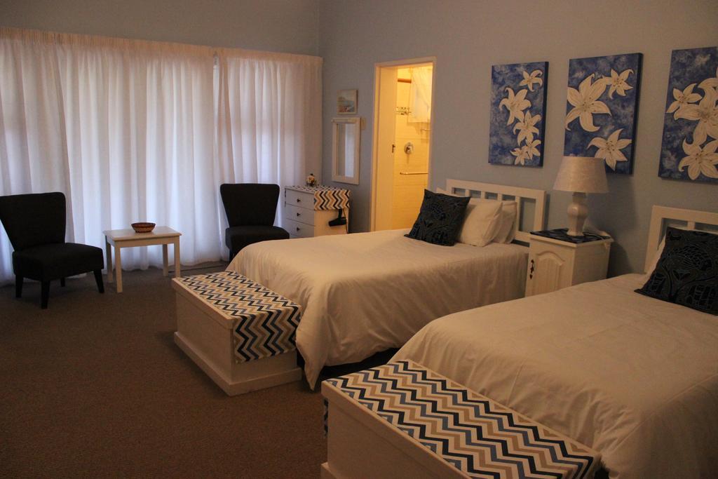 Smuts Ave. Guest Rooms Херманус Экстерьер фото